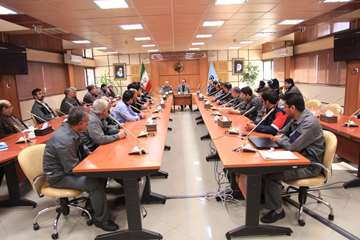 دیدار رئیس دانشگاه و معاونین با پرسنل خدماتی